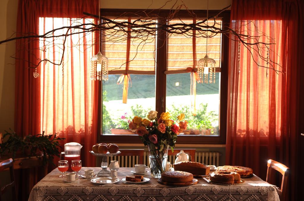 Agriturismo La Rosa Tea Villa Urbania Exterior foto